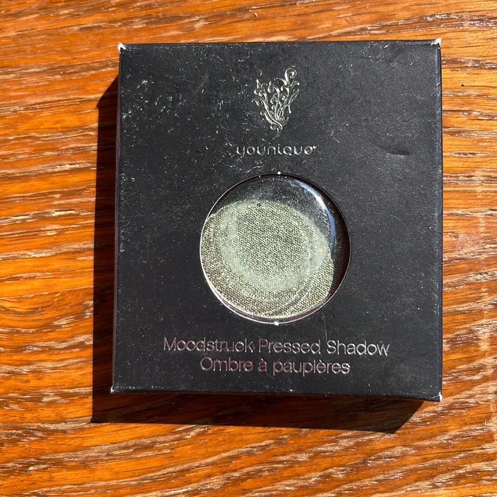 Younique Shadow